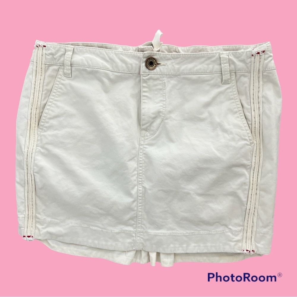 White Los Angeles Guess Mini Skirt - size small